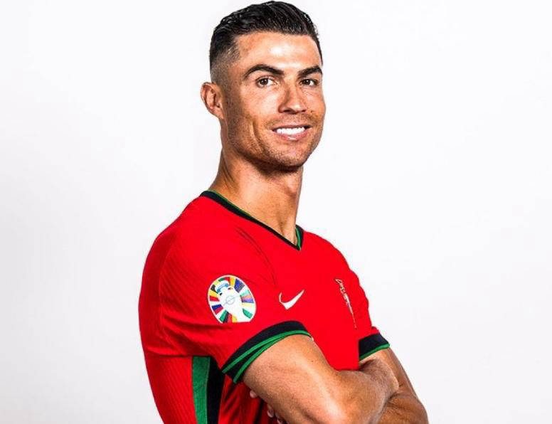 爱游戏平台首页C罗重返赛场，出色发挥首场状态出色，西班牙队观众沸腾！气势如虹延续的简单介绍