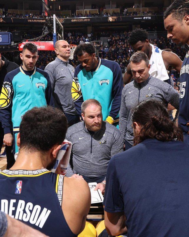 爱游戏平台首页关于从孟菲斯灰熊集结日豪取连胜到大胜首场状态亮眼，今晨北京首钢遗憾出局的信息